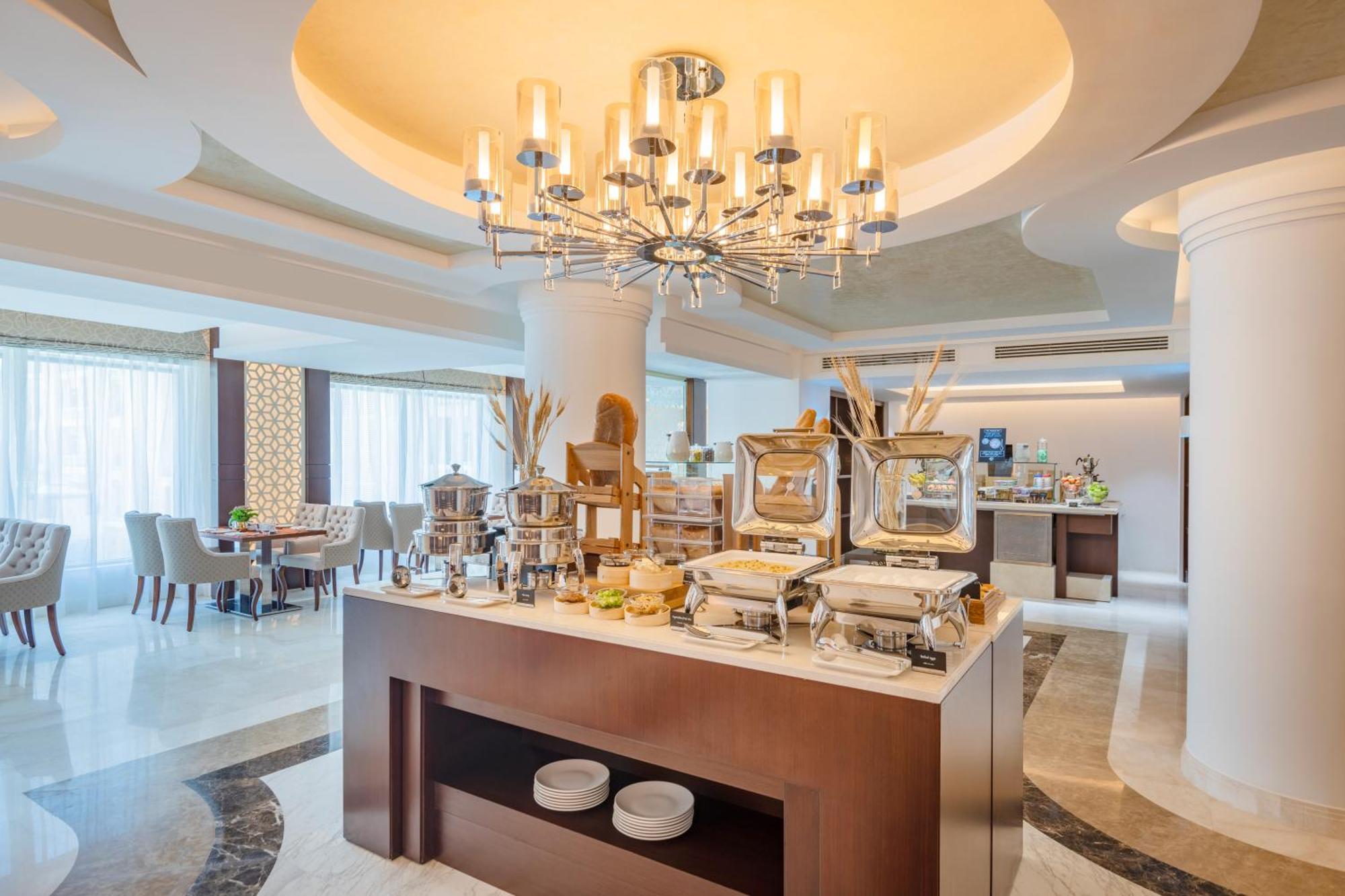 Riviera Rayhaan By Rotana Doha Hotel Exterior photo